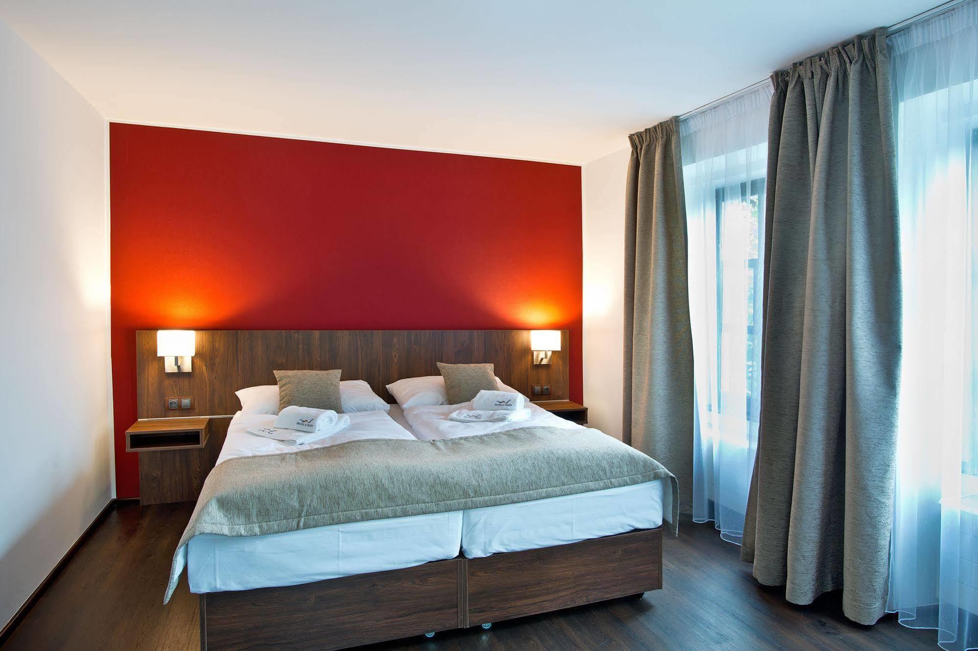 Hotel U Hada Zatec Exterior foto